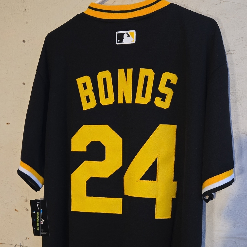 Nike MLB Black and Yellow Jersey
